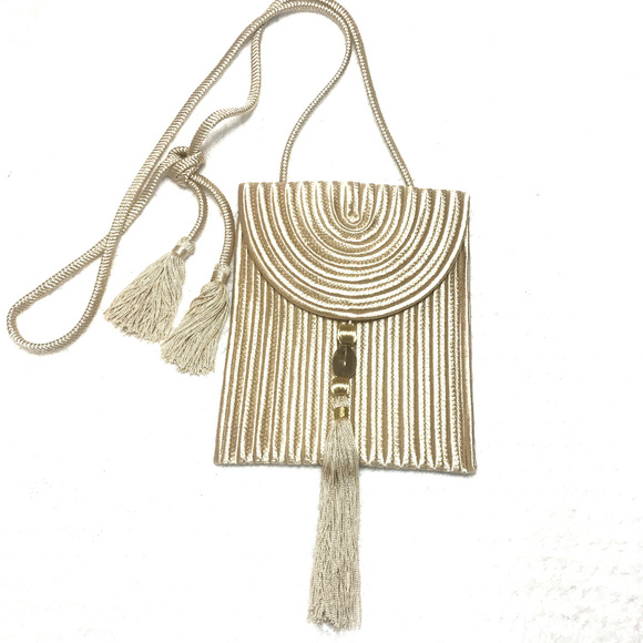 Vintage Gold Tassel Bag with Crossbody Strap - Picture 2 of 8